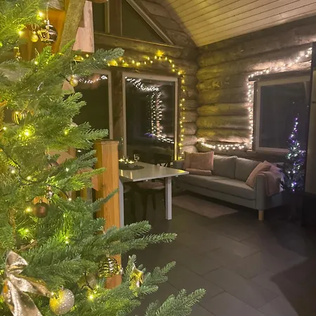 Aurora Forest Yllaes Chalet Akaslompolo